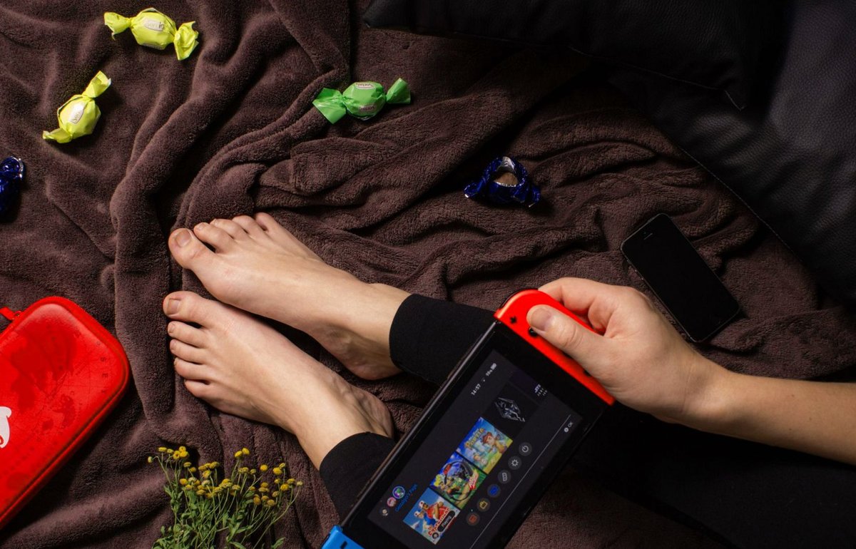 A peaceful setup for hidden-object hunting.